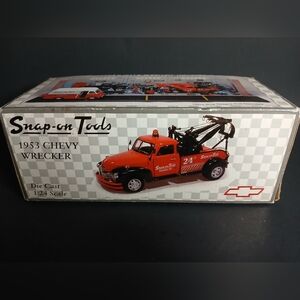 Vintage 2002 Crown Premiums Snap On Tool 1953 Wrecker(New)